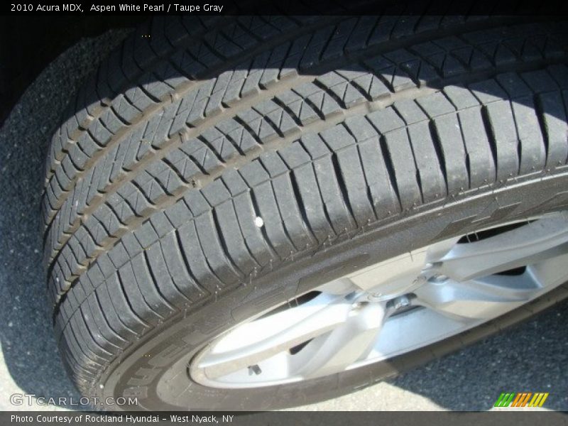 Aspen White Pearl / Taupe Gray 2010 Acura MDX