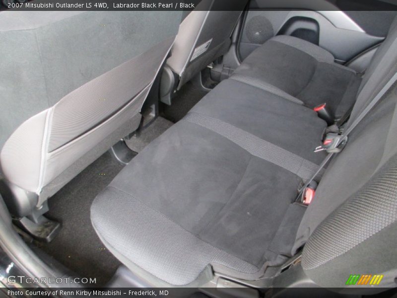 Labrador Black Pearl / Black 2007 Mitsubishi Outlander LS 4WD