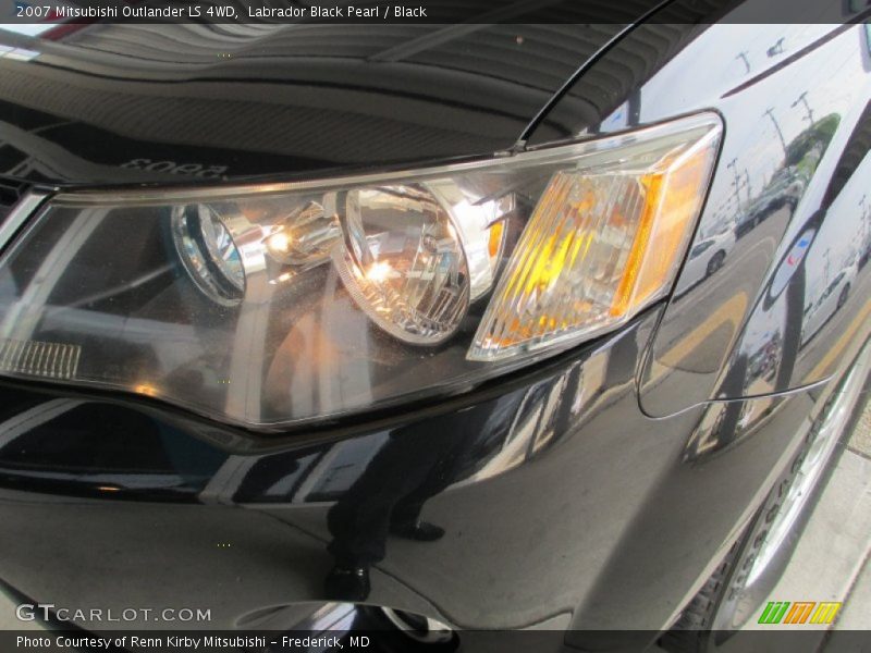 Labrador Black Pearl / Black 2007 Mitsubishi Outlander LS 4WD