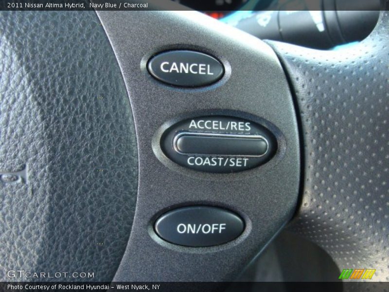 Controls of 2011 Altima Hybrid