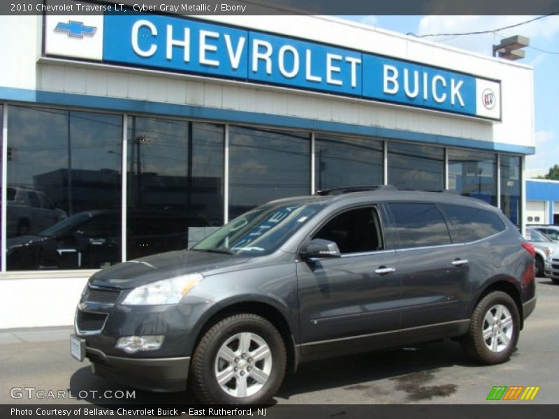 Cyber Gray Metallic / Ebony 2010 Chevrolet Traverse LT
