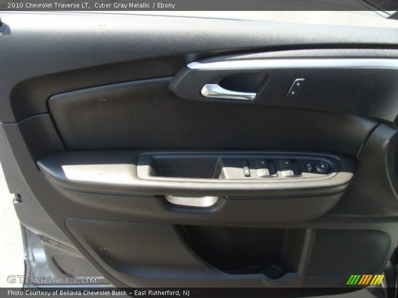 Cyber Gray Metallic / Ebony 2010 Chevrolet Traverse LT