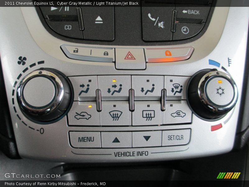 Cyber Gray Metallic / Light Titanium/Jet Black 2011 Chevrolet Equinox LS