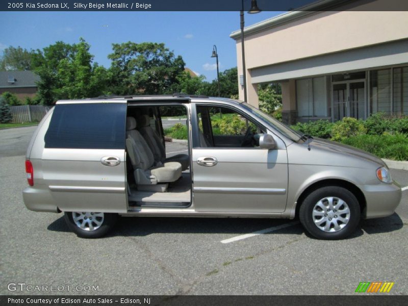 Silky Beige Metallic / Beige 2005 Kia Sedona LX