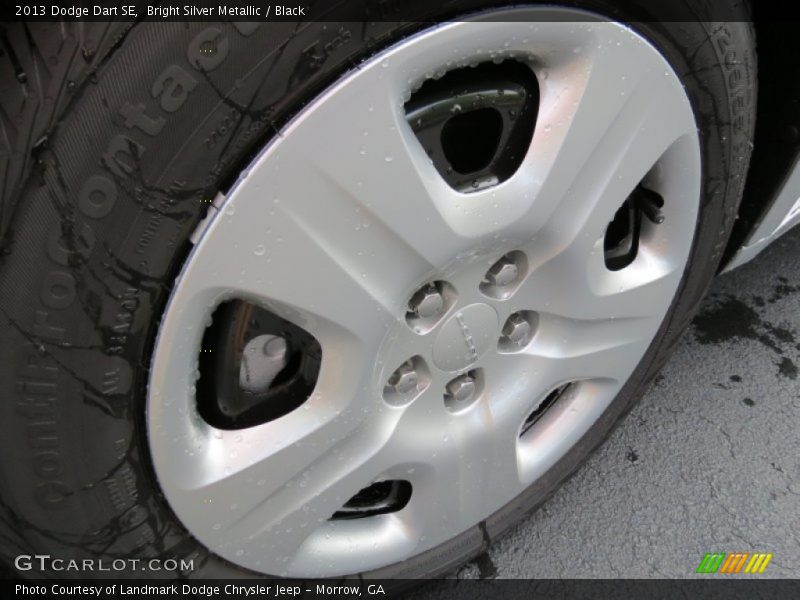 Bright Silver Metallic / Black 2013 Dodge Dart SE