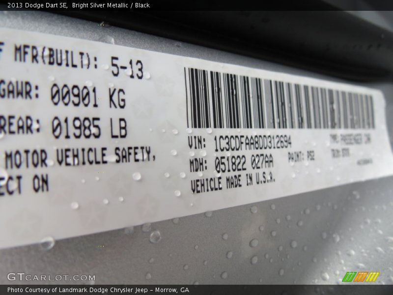 Bright Silver Metallic / Black 2013 Dodge Dart SE