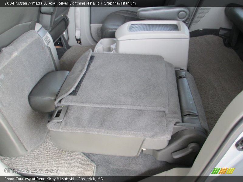 Silver Lightning Metallic / Graphite/Titanium 2004 Nissan Armada LE 4x4