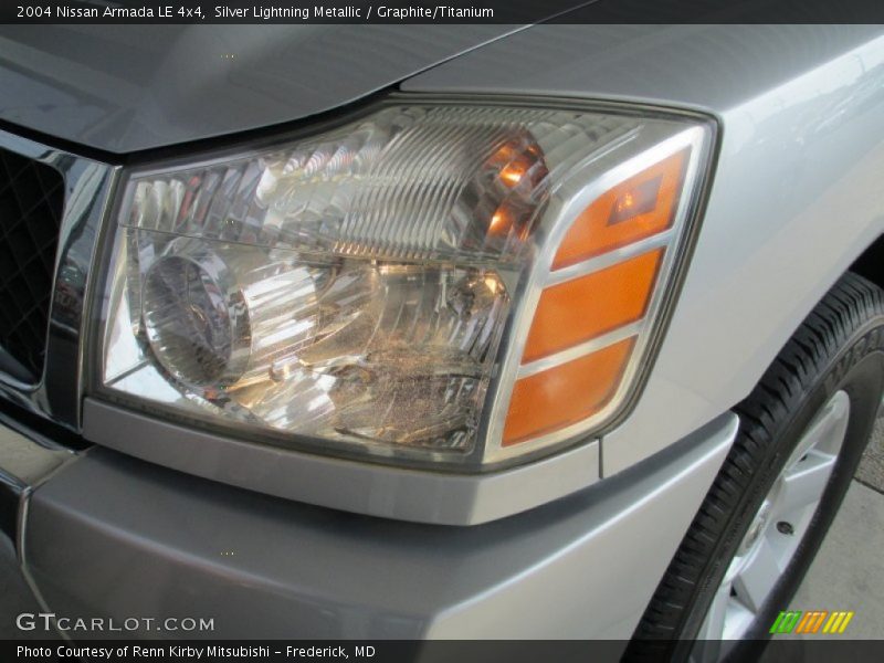Silver Lightning Metallic / Graphite/Titanium 2004 Nissan Armada LE 4x4