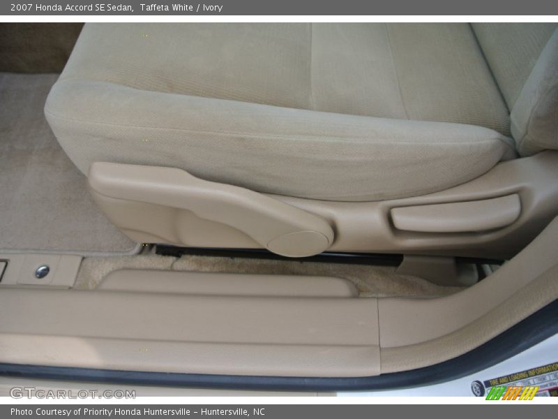 Taffeta White / Ivory 2007 Honda Accord SE Sedan