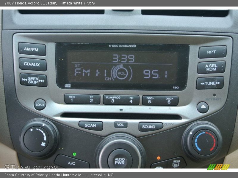 Audio System of 2007 Accord SE Sedan