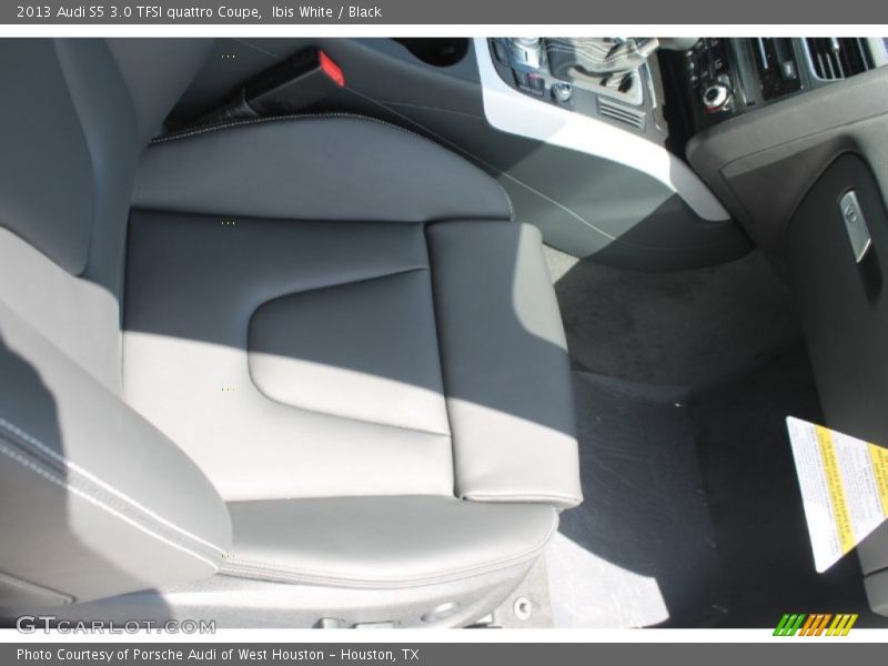 Ibis White / Black 2013 Audi S5 3.0 TFSI quattro Coupe