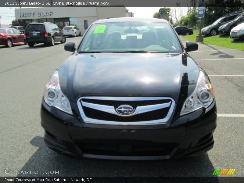 Crystal Black Silica / Warm Ivory 2011 Subaru Legacy 2.5i