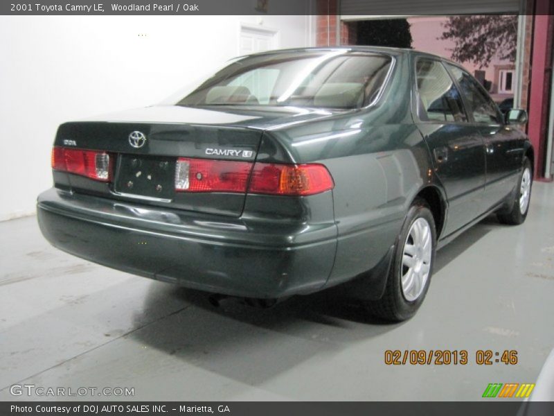 Woodland Pearl / Oak 2001 Toyota Camry LE