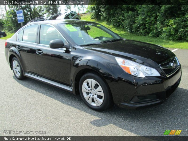 Crystal Black Silica / Warm Ivory 2011 Subaru Legacy 2.5i