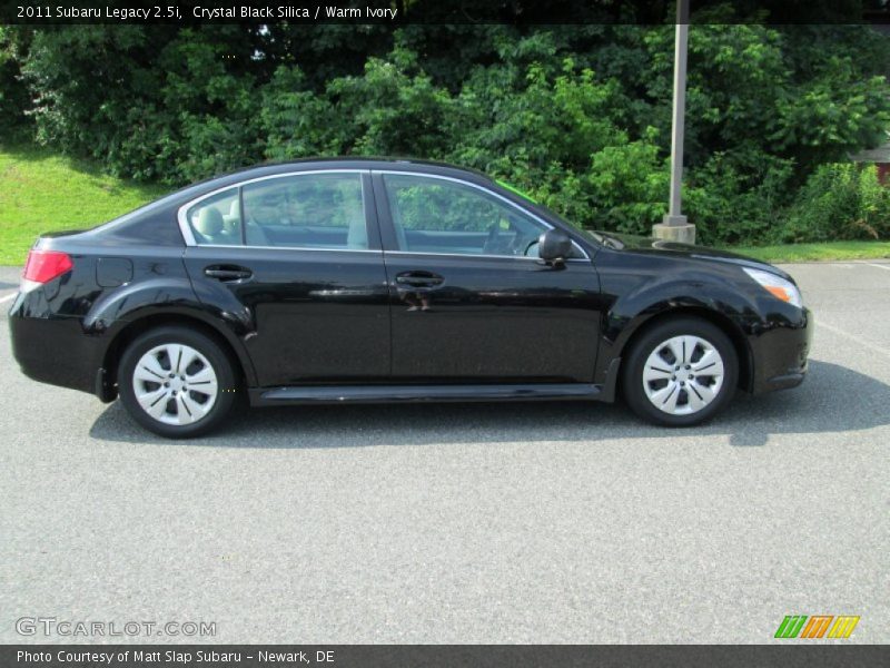 Crystal Black Silica / Warm Ivory 2011 Subaru Legacy 2.5i