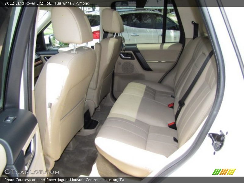 Fuji White / Almond 2012 Land Rover LR2 HSE