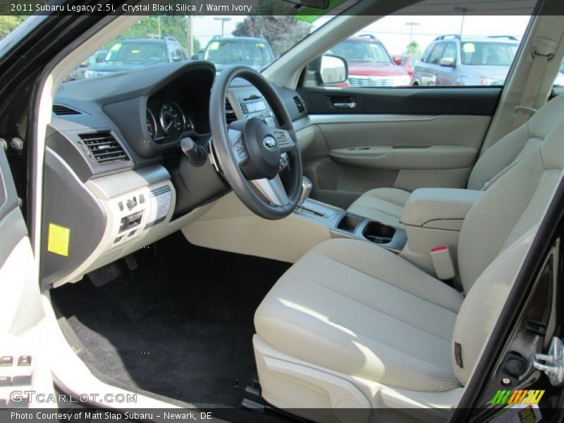 Crystal Black Silica / Warm Ivory 2011 Subaru Legacy 2.5i
