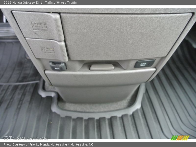 Taffeta White / Truffle 2012 Honda Odyssey EX-L