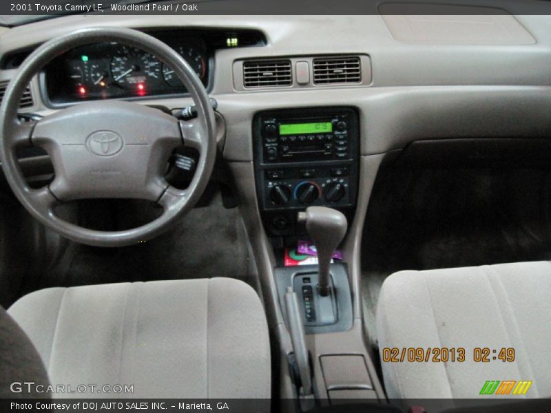 Woodland Pearl / Oak 2001 Toyota Camry LE