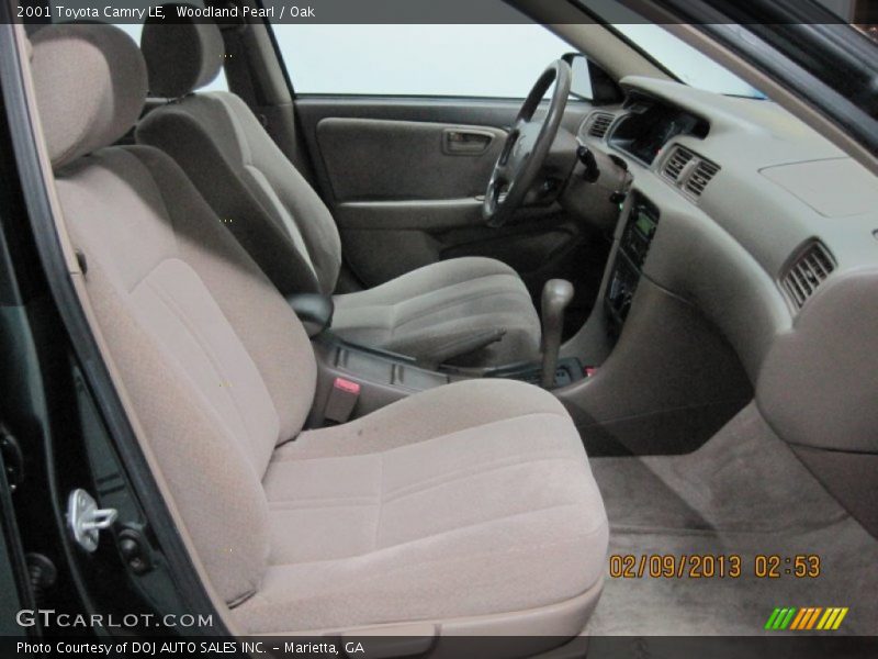 Woodland Pearl / Oak 2001 Toyota Camry LE