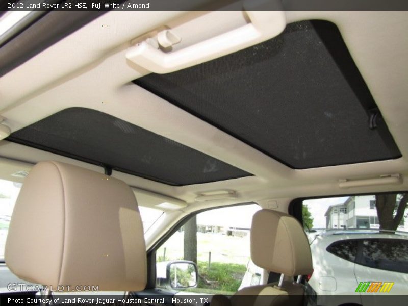 Fuji White / Almond 2012 Land Rover LR2 HSE