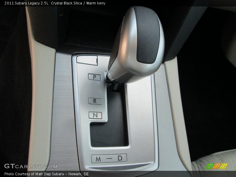 Crystal Black Silica / Warm Ivory 2011 Subaru Legacy 2.5i