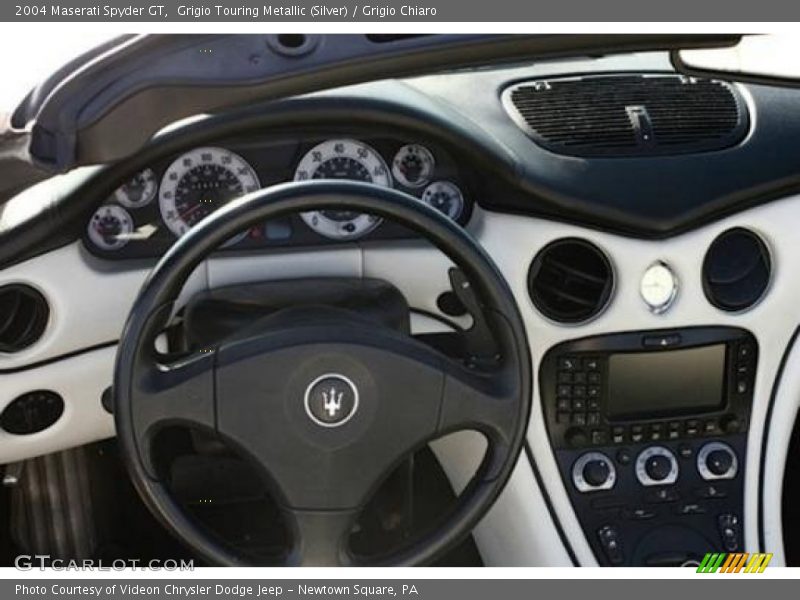 Grigio Touring Metallic (Silver) / Grigio Chiaro 2004 Maserati Spyder GT