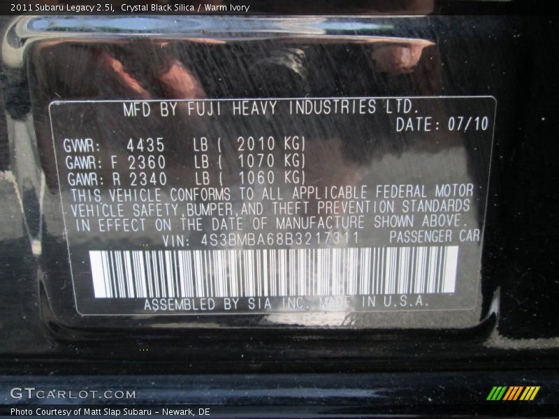 Crystal Black Silica / Warm Ivory 2011 Subaru Legacy 2.5i