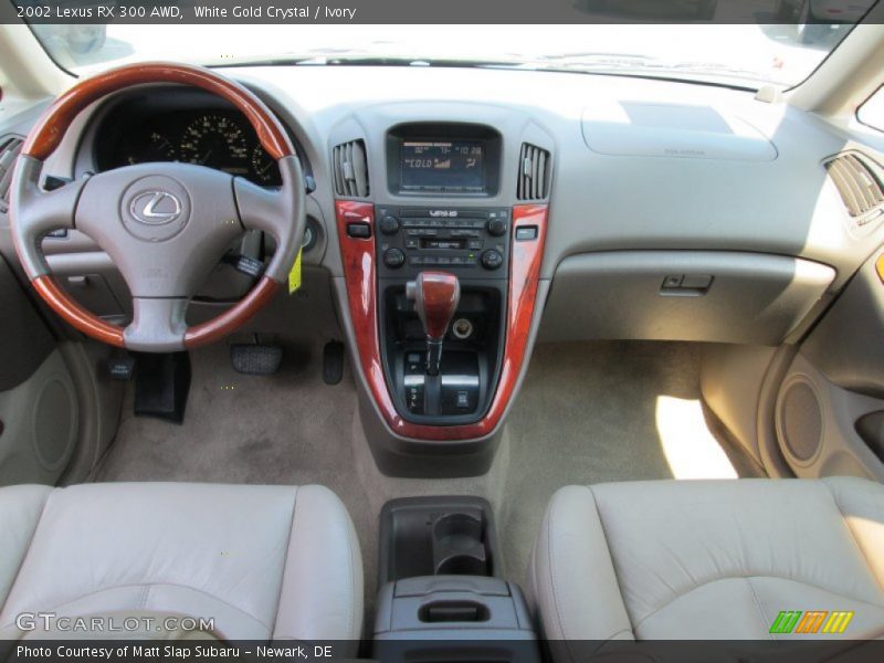 Dashboard of 2002 RX 300 AWD