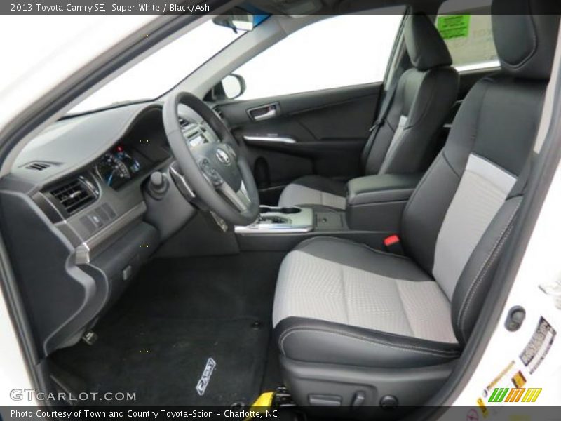 Super White / Black/Ash 2013 Toyota Camry SE