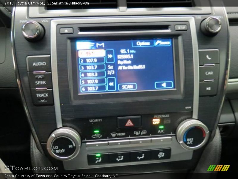 Super White / Black/Ash 2013 Toyota Camry SE