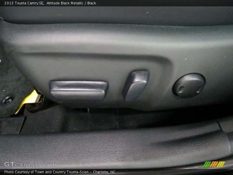 Attitude Black Metallic / Black 2013 Toyota Camry SE