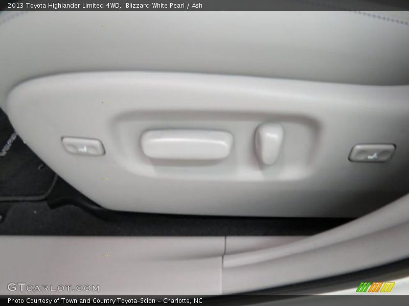 Blizzard White Pearl / Ash 2013 Toyota Highlander Limited 4WD