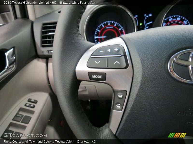 Blizzard White Pearl / Ash 2013 Toyota Highlander Limited 4WD