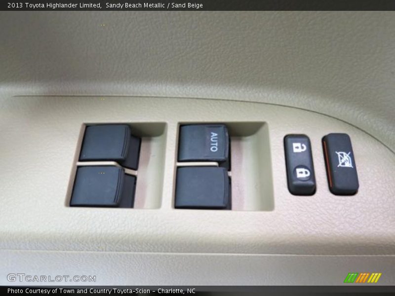 Sandy Beach Metallic / Sand Beige 2013 Toyota Highlander Limited