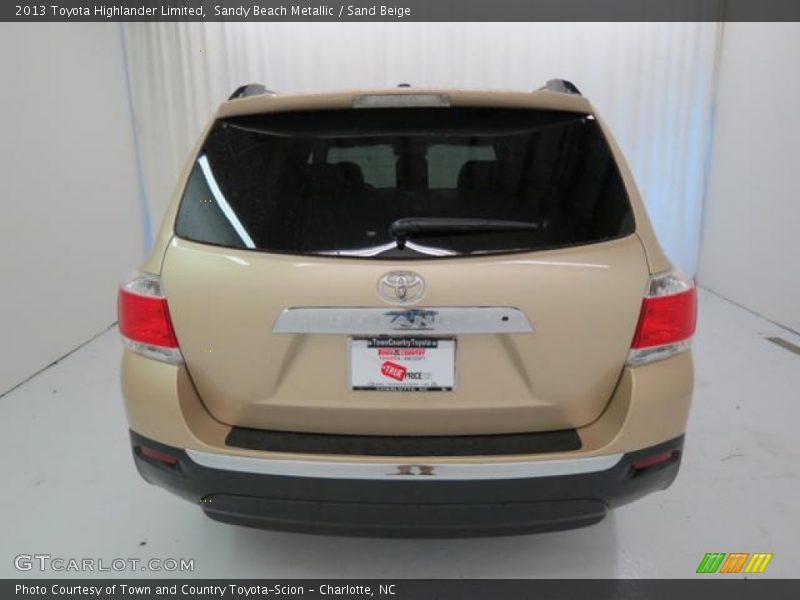 Sandy Beach Metallic / Sand Beige 2013 Toyota Highlander Limited