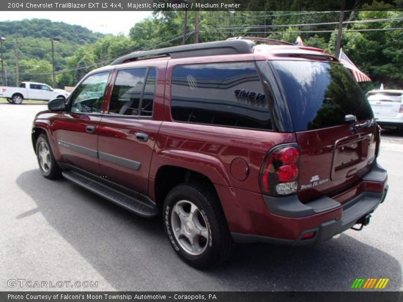 Majestic Red Metallic / Medium Pewter 2004 Chevrolet TrailBlazer EXT LS 4x4