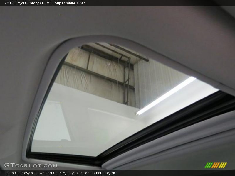 Super White / Ash 2013 Toyota Camry XLE V6