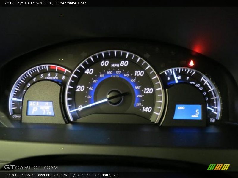 Super White / Ash 2013 Toyota Camry XLE V6
