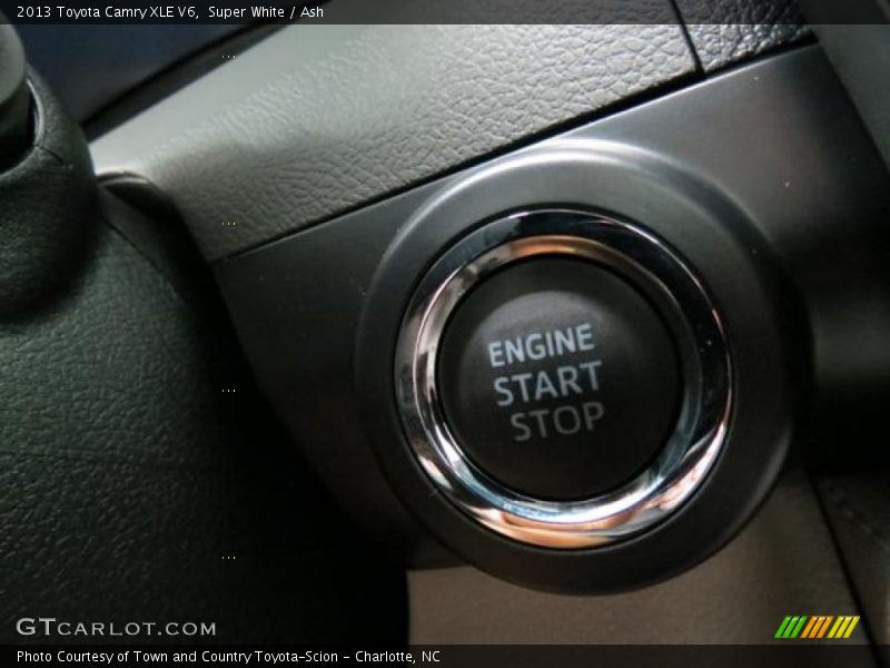 Super White / Ash 2013 Toyota Camry XLE V6