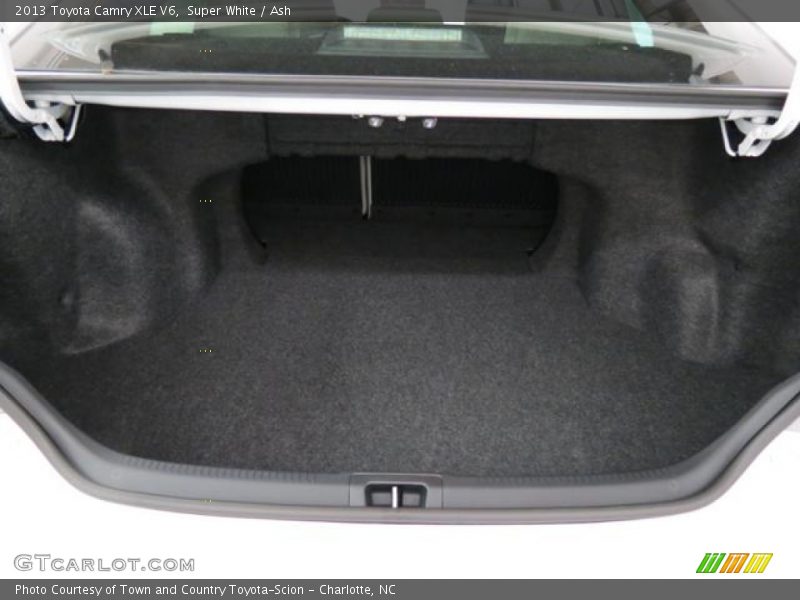 Super White / Ash 2013 Toyota Camry XLE V6