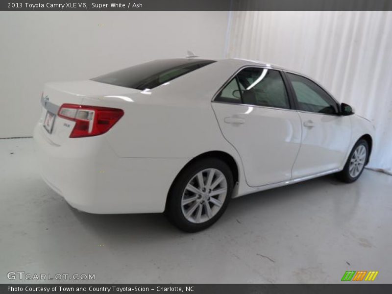 Super White / Ash 2013 Toyota Camry XLE V6
