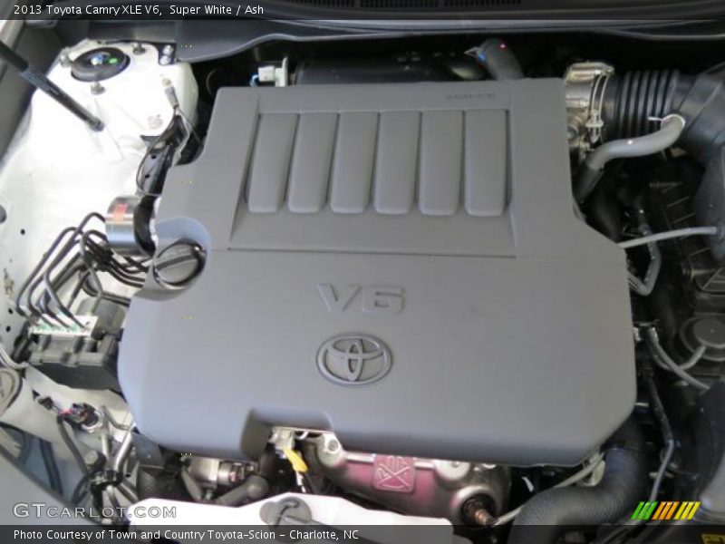 Super White / Ash 2013 Toyota Camry XLE V6