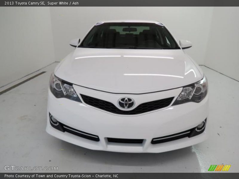 Super White / Ash 2013 Toyota Camry SE