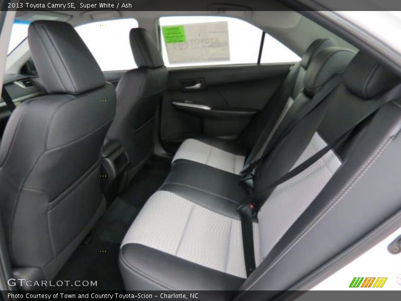 Super White / Ash 2013 Toyota Camry SE