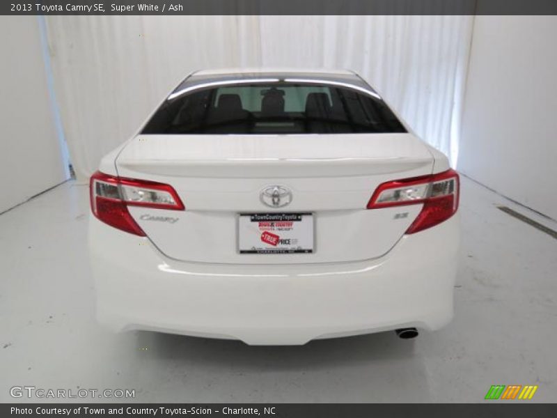 Super White / Ash 2013 Toyota Camry SE