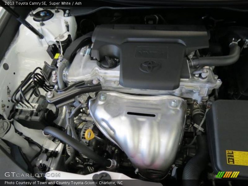 Super White / Ash 2013 Toyota Camry SE