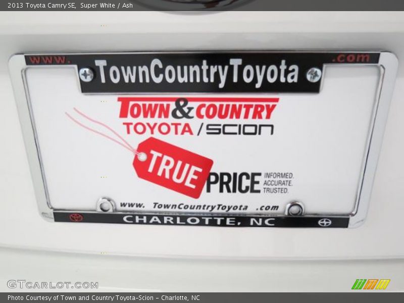 Super White / Ash 2013 Toyota Camry SE