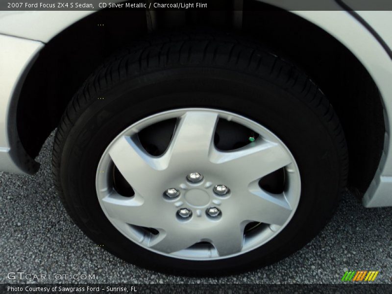 CD Silver Metallic / Charcoal/Light Flint 2007 Ford Focus ZX4 S Sedan