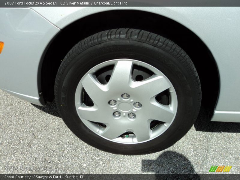CD Silver Metallic / Charcoal/Light Flint 2007 Ford Focus ZX4 S Sedan